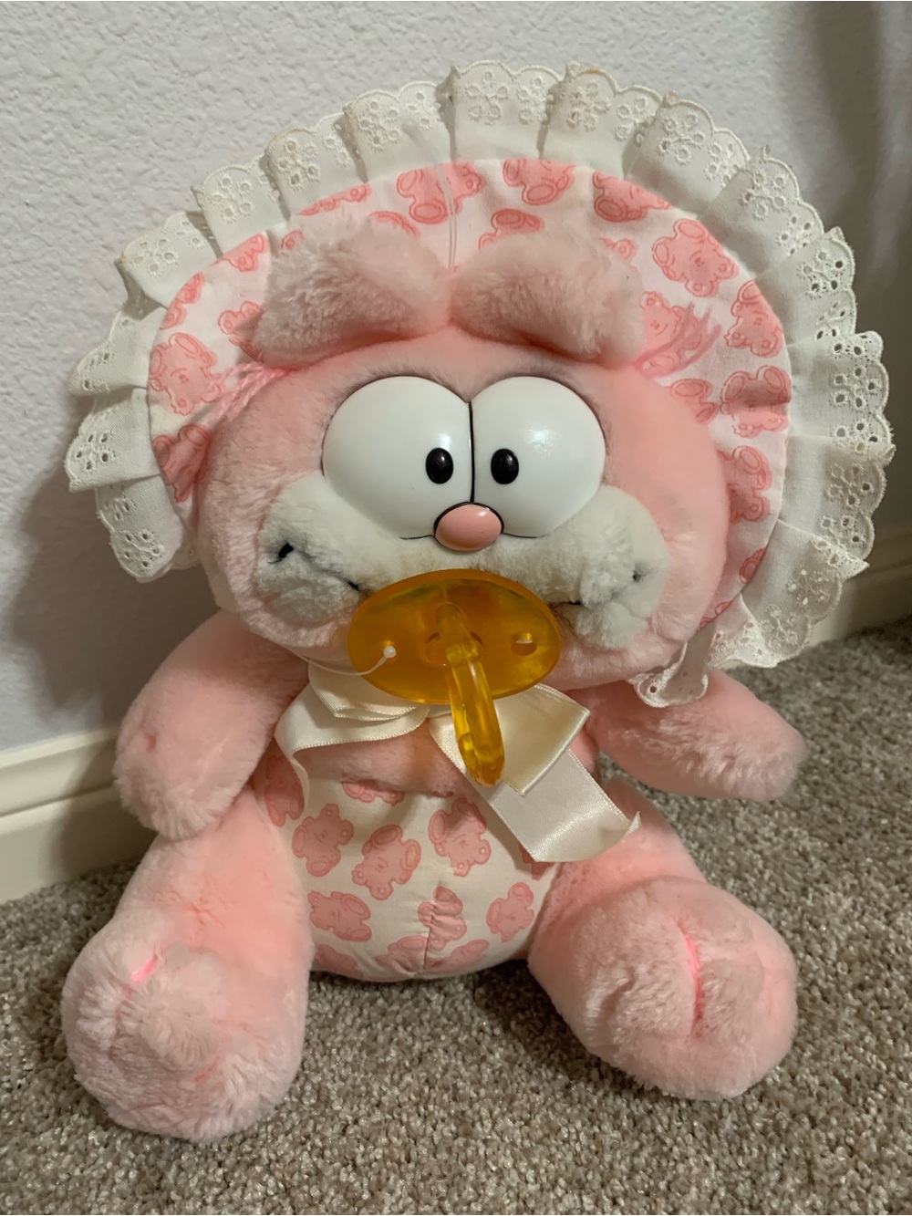 Vintage 1981 Dakin Garfield Babykins Pink Plush Baby w/ Pacifier 10" Plush Toy